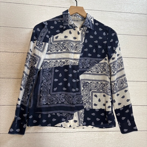 Alice + Olivia Willa Silk Placket Bandana Patchwork Shirt in Blue/White, Size XS - Picture 7 of 13